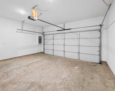 3003 Delano Street - Photo Thumbnail 9