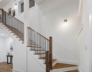 3003 Delano Street - Photo Thumbnail 14