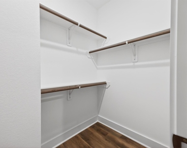 3003 Delano Street - Photo Thumbnail 43