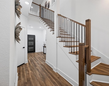 3003 Delano Street - Photo Thumbnail 8
