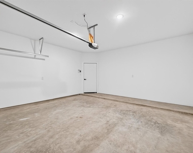 3003 Delano Street - Photo Thumbnail 10