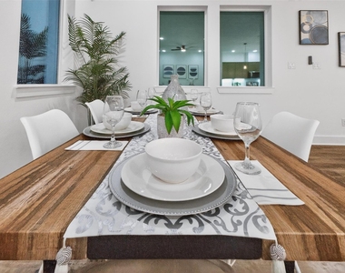 3003 Delano Street - Photo Thumbnail 31