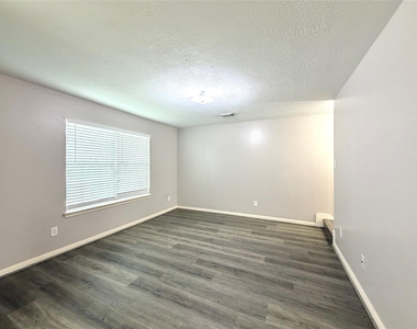 6415 Mountain Pines Lane - Photo Thumbnail 4