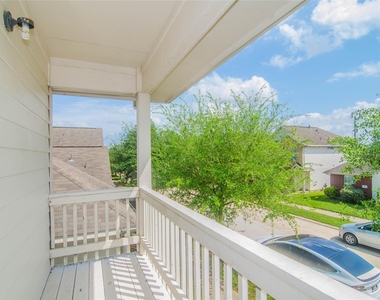 6415 Mountain Pines Lane - Photo Thumbnail 2