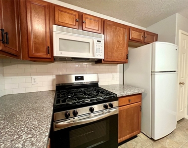 6415 Mountain Pines Lane - Photo Thumbnail 8
