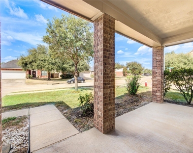 24615 Lakecrest Bend Drive - Photo Thumbnail 2