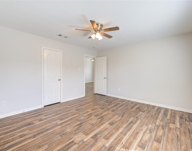 24615 Lakecrest Bend Drive - Photo Thumbnail 27