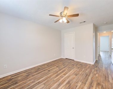 24615 Lakecrest Bend Drive - Photo Thumbnail 31