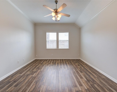 24615 Lakecrest Bend Drive - Photo Thumbnail 17