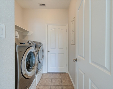 24615 Lakecrest Bend Drive - Photo Thumbnail 24