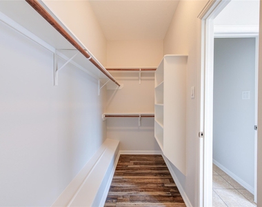 24615 Lakecrest Bend Drive - Photo Thumbnail 21