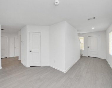 6415 Geyser Starish Drive - Photo Thumbnail 7