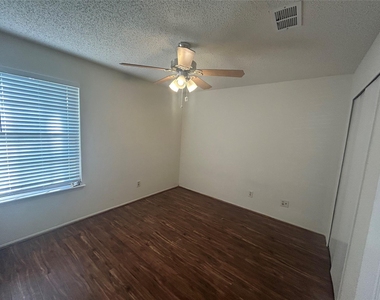 12310 Jaguar Drive - Photo Thumbnail 14
