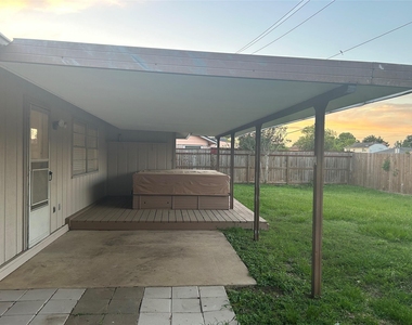 12310 Jaguar Drive - Photo Thumbnail 17