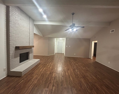 12310 Jaguar Drive - Photo Thumbnail 1