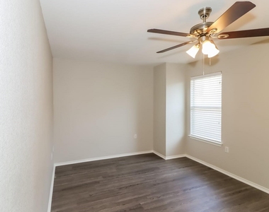 5608 Kleberg Trail - Photo Thumbnail 9