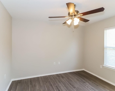 5608 Kleberg Trail - Photo Thumbnail 8