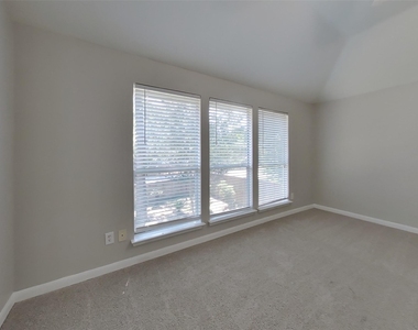 1735 Wilderness Park Court - Photo Thumbnail 5
