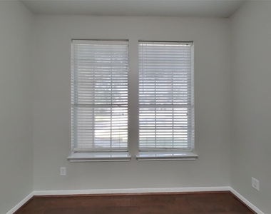 1735 Wilderness Park Court - Photo Thumbnail 12