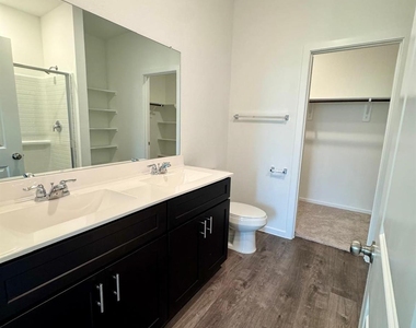 15357 Dapple Bluff Ln Lane - Photo Thumbnail 10