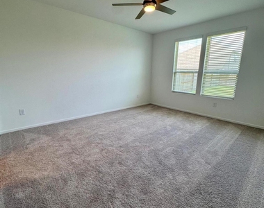 15357 Dapple Bluff Ln Lane - Photo Thumbnail 9