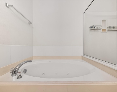 11 Nestlewood Place - Photo Thumbnail 21