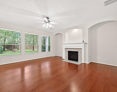 11 Nestlewood Place - Photo Thumbnail 4