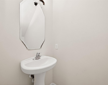 11 Nestlewood Place - Photo Thumbnail 6