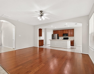 11 Nestlewood Place - Photo Thumbnail 7