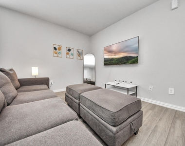 9027 Madera Road - Photo Thumbnail 6