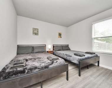 9027 Madera Road - Photo Thumbnail 31