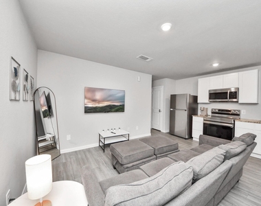 9027 Madera Road - Photo Thumbnail 7