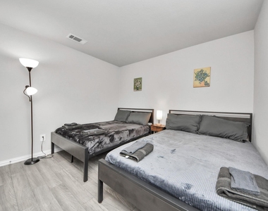 9027 Madera Road - Photo Thumbnail 32