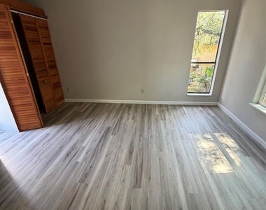 3211 Keller St Street - Photo Thumbnail 1