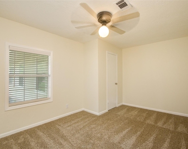 804 Chickasaw Drive - Photo Thumbnail 21