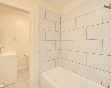 804 Chickasaw Drive - Photo Thumbnail 28