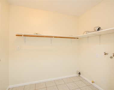 804 Chickasaw Drive - Photo Thumbnail 20