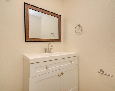 804 Chickasaw Drive - Photo Thumbnail 29