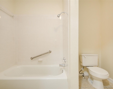 804 Chickasaw Drive - Photo Thumbnail 18