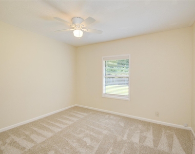 804 Chickasaw Drive - Photo Thumbnail 4