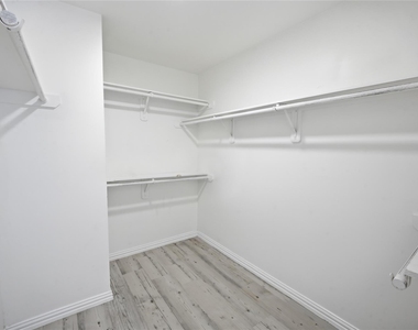 6811 Brighton Hill Lane - Photo Thumbnail 14