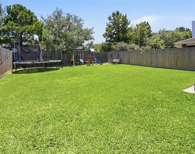 6811 Brighton Hill Lane - Photo Thumbnail 21