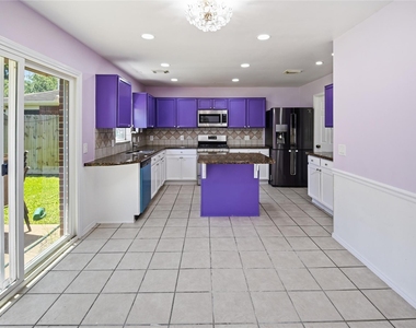 6811 Brighton Hill Lane - Photo Thumbnail 5