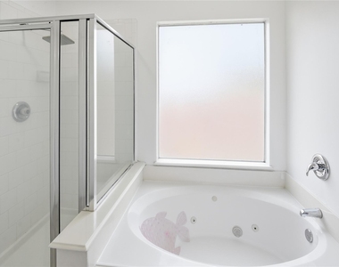 6811 Brighton Hill Lane - Photo Thumbnail 13