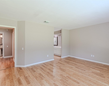 18506 Creekfield Court - Photo Thumbnail 27