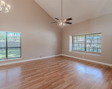 18506 Creekfield Court - Photo Thumbnail 10