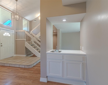 18506 Creekfield Court - Photo Thumbnail 17