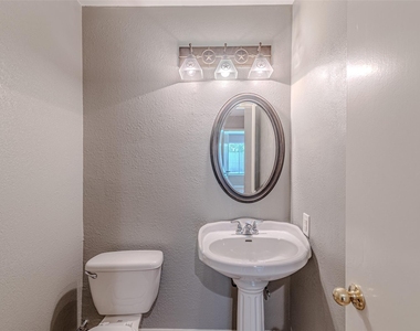 18506 Creekfield Court - Photo Thumbnail 24