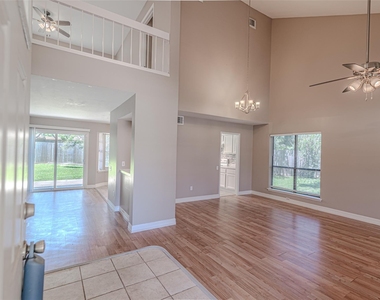 18506 Creekfield Court - Photo Thumbnail 8