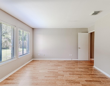 18506 Creekfield Court - Photo Thumbnail 28